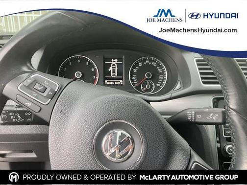 2014 Volkswagen Passat 1.8T Auto SE w/Sunroof & Nav