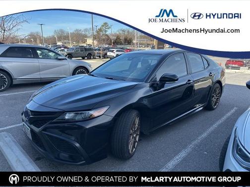 2024 Toyota Camry Hybrid SE