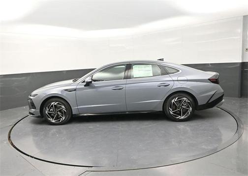 2026 Hyundai SONATA SEL