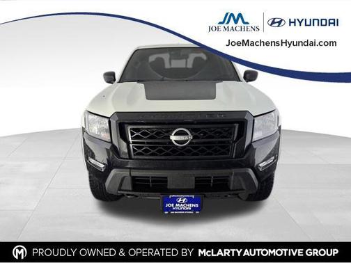 Glacier White 2024 Nissan Frontier SV