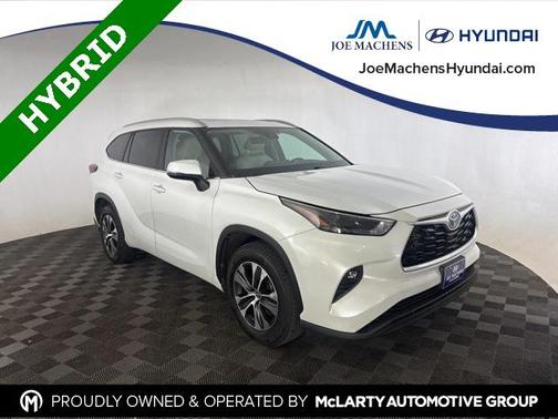 2022 Toyota Highlander Hybrid XLE