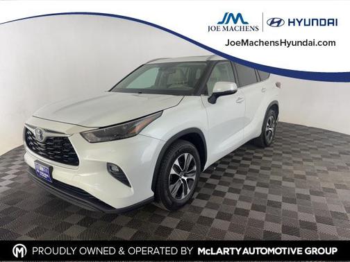2022 Toyota Highlander Hybrid XLE