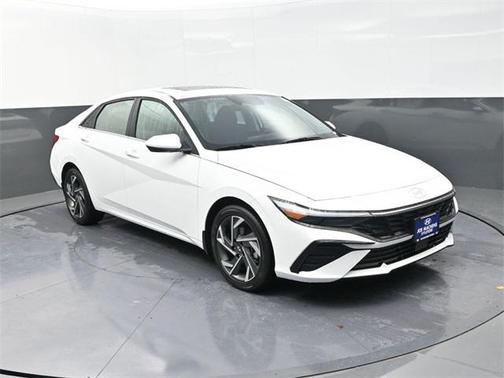 2025 Hyundai ELANTRA SEL