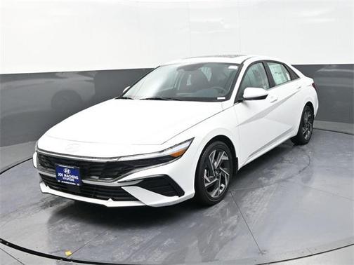 2025 Hyundai ELANTRA SEL