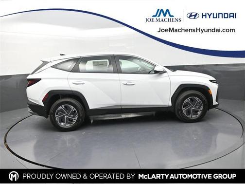 2026 Hyundai TUCSON Hybrid Blue SE