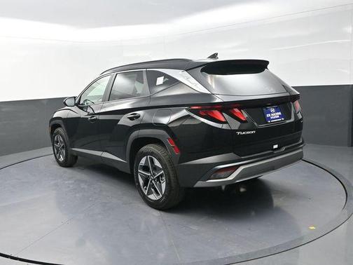 Phantom Black 2026 Hyundai TUCSON SEL