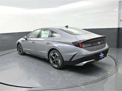 2026 Hyundai SONATA SEL