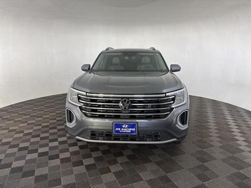 2024 Volkswagen Atlas 2.0T SE w/Technology 4MOTION
