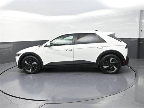 2025 Hyundai IONIQ 5 SE