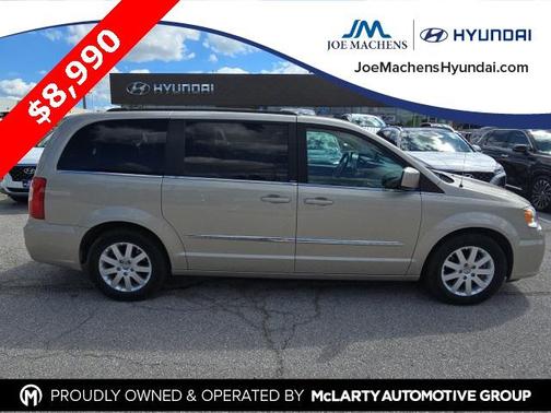 2014 Chrysler Town & Country Touring