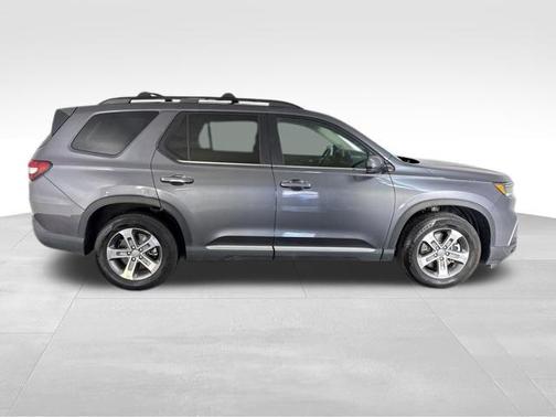 Modern Steel Metallic 2023 Honda Pilot AWD EX-L 8 Passenger