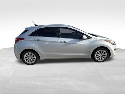 Shimmering Silver 2016 Hyundai Elantra GT Base