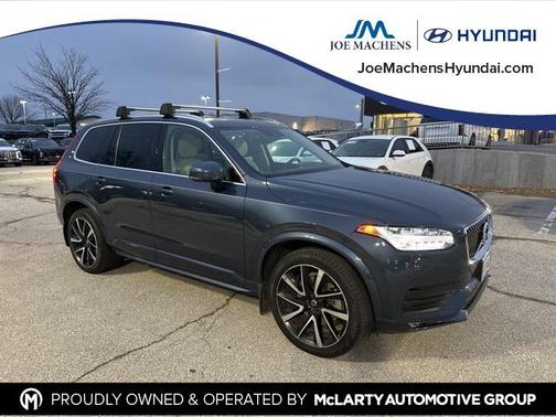 2021 Volvo XC90 T6 Momentum