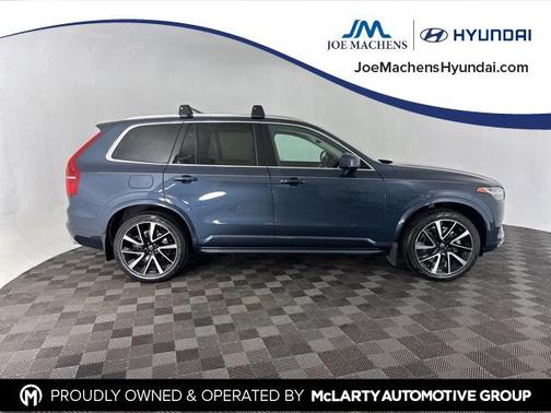 2021 Volvo XC90 T6 Momentum