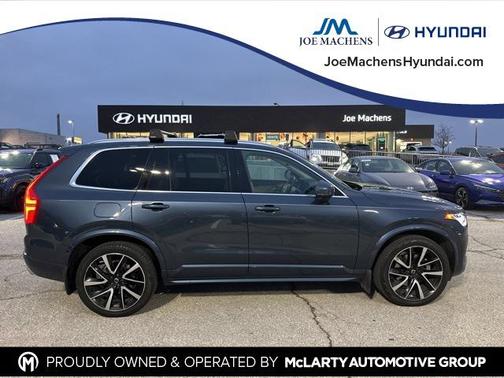 2021 Volvo XC90 T6 Momentum