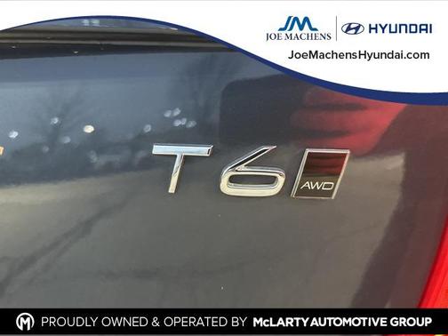 2021 Volvo XC90 T6 Momentum