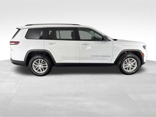 2022 Jeep Grand Cherokee L Laredo