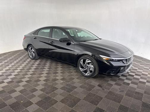 2025 Hyundai ELANTRA SEL