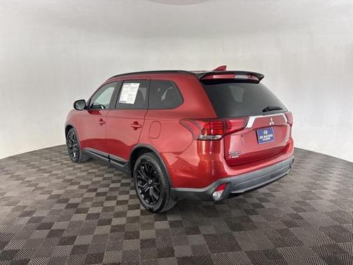 2018 Mitsubishi Outlander LE