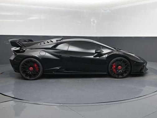 Nero Noctis Metallic 2022 Lamborghini Huracan STO Coupe