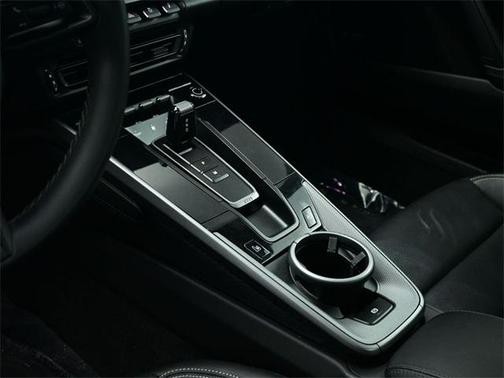 2022 Porsche 911 Carrera