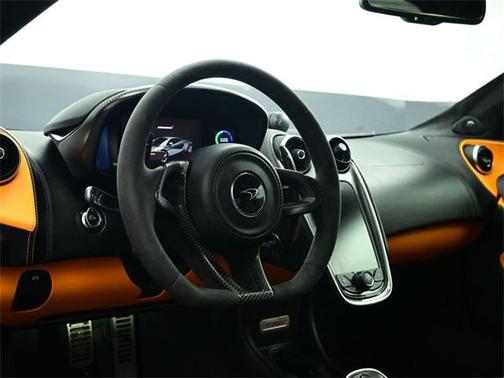 2017 McLaren 570S Base