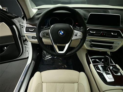 2017 BMW 750 I