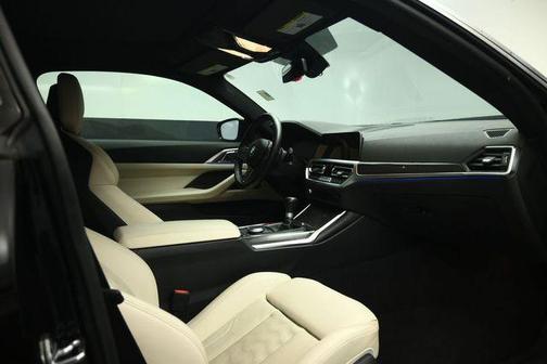 Black Sapphire Metallic 2022 BMW M4 Base