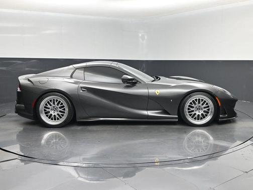 EXTRACAMPIONARIO-NOT STANDARD 2023 Ferrari 812 GTS Base