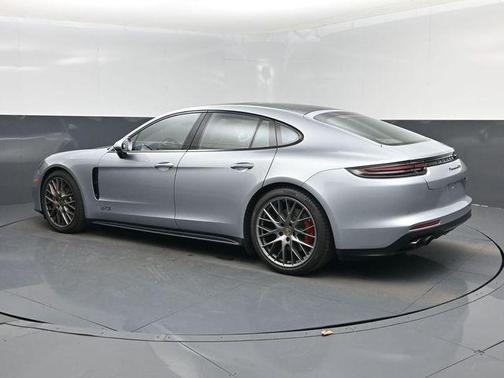 2019 Porsche Panamera GTS
