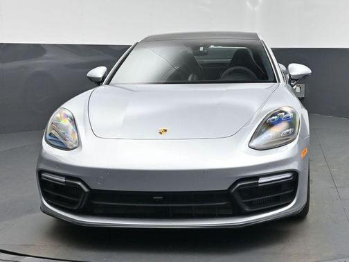 2019 Porsche Panamera GTS