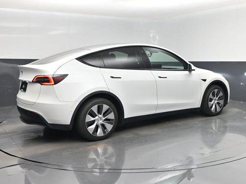 Pearl White Multi-Coat 2021 Tesla Model Y Long Range Dual Motor All-Wheel Drive