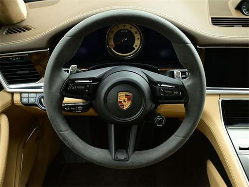 2023 Porsche Panamera GTS