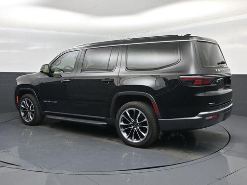 Diamond Black Crystal Pearlcoat 2022 Jeep Wagoneer Series II 4x4