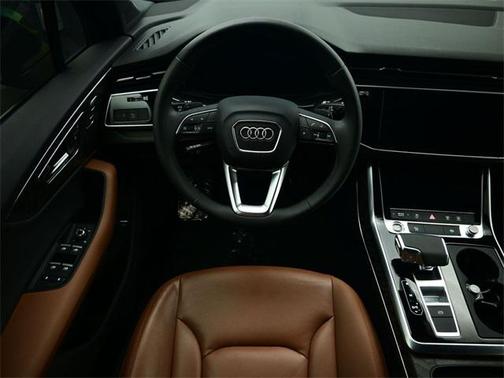2021 Audi Q7 55 Premium Plus