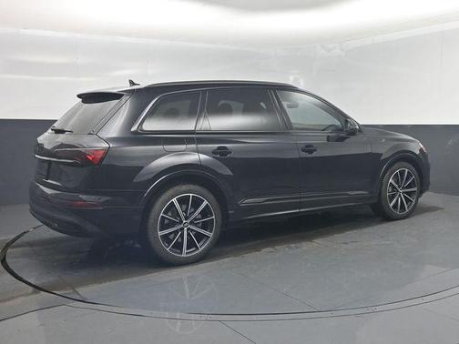 2021 Audi Q7 55 Premium Plus