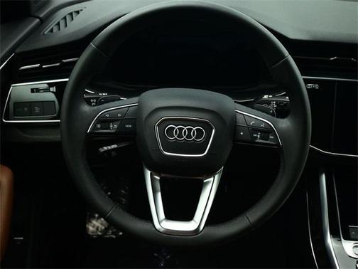 2021 Audi Q7 55 Premium Plus