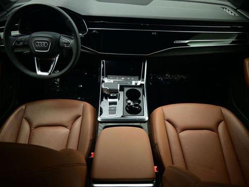 2021 Audi Q7 55 Premium Plus