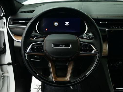 2023 Jeep Grand Cherokee Summit