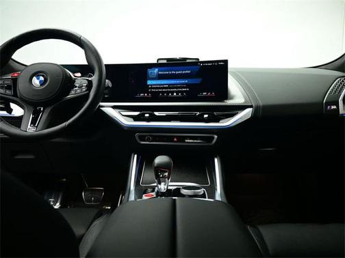 2025 BMW XM Base