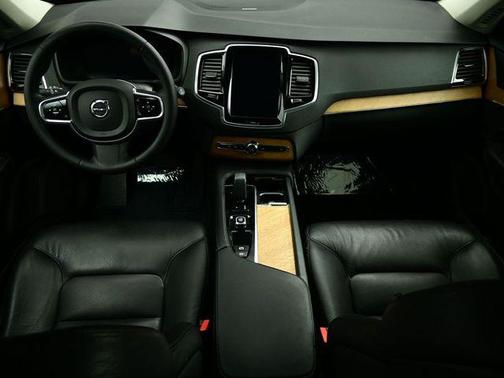 2023 Volvo XC90 B6 Plus 6-Seater