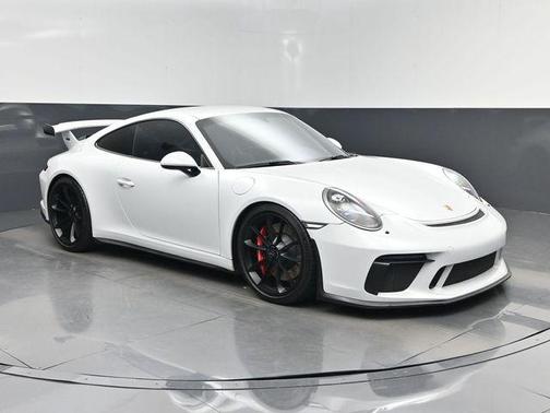 Guards Red 2018 Porsche 911 GT3