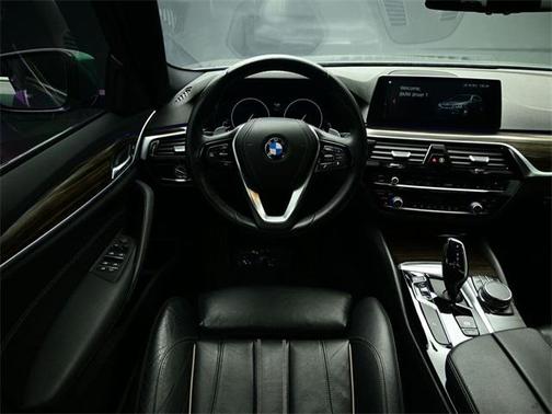 2019 BMW 540 540i