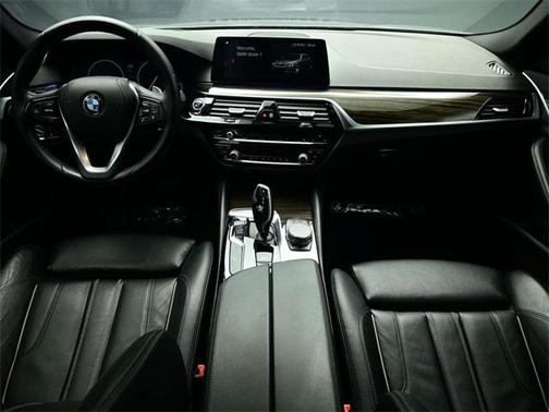 2019 BMW 540 540i
