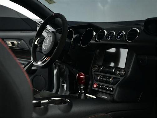 2017 Ford Shelby GT350R Base