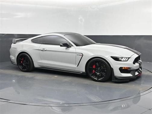 2017 Ford Shelby GT350R Base