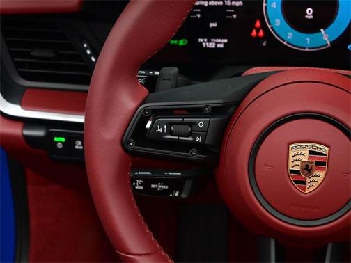 2025 Porsche 911 Carrera