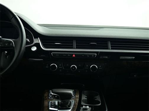 2017 Audi Q7 3.0T Premium