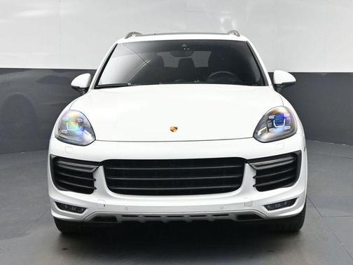 2017 Porsche Cayenne GTS