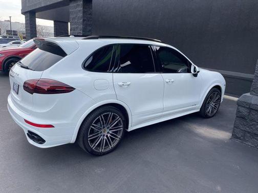 2017 Porsche Cayenne GTS